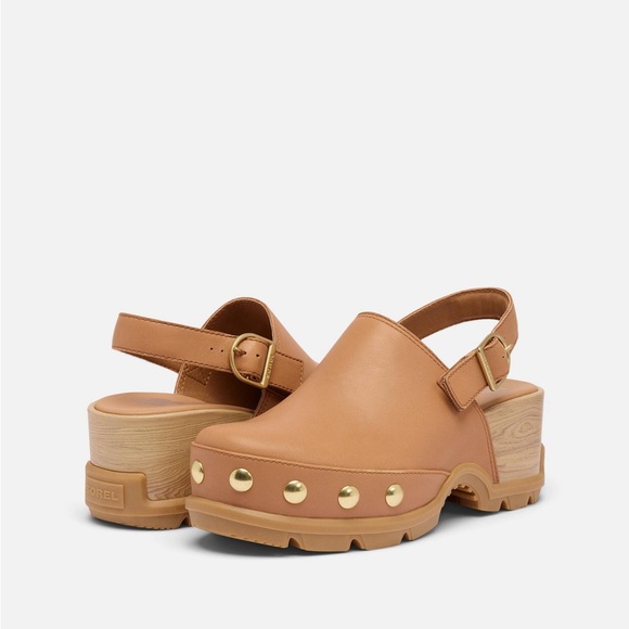 Sorel Tan Clogs with Gold Accents - Picture 2 of 9